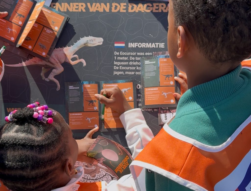schoolreisje basisschool tussen de dino's in Zuid-Holland